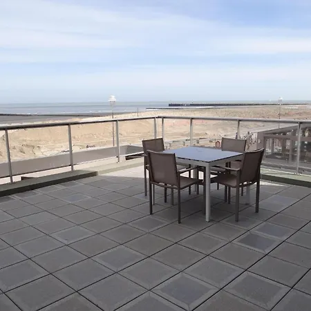 Located Directly On The Nieuwpoort
