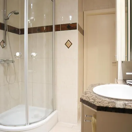 In With Sea Views Lejlighed *