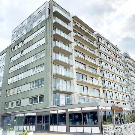 Apartment In With Sea Views